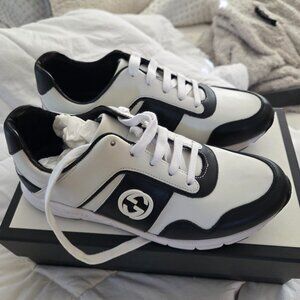 Women's Gucci sneakers